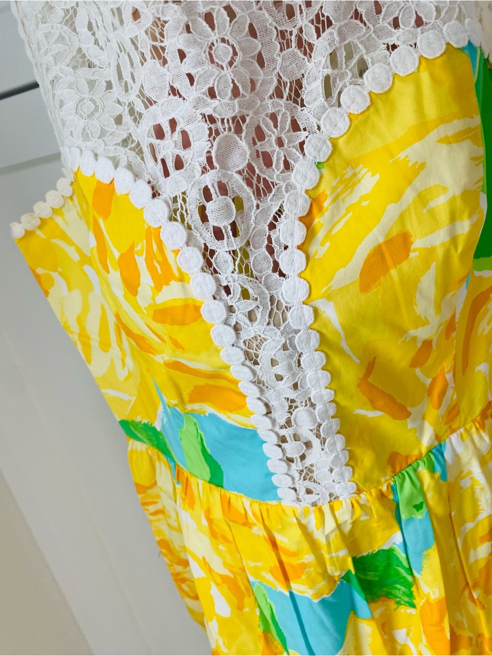 Lilly Pulitzer women’s lemon impression crochet dress size 10 pockets - Picture 2 of 5